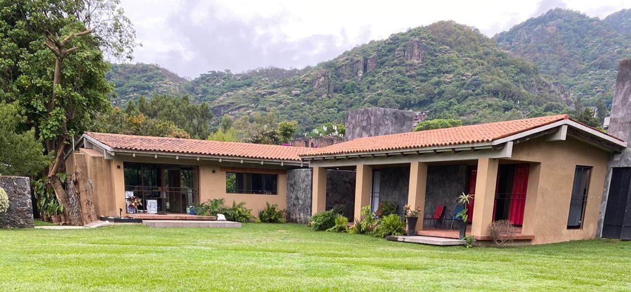Hostal Villa Quieta เตโปซตลัน ภายนอก รูปภาพ